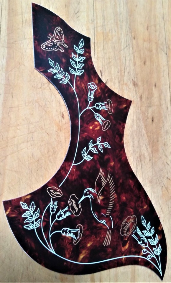 ACOUSTIC GUITAR PICKGUARD/SCRATCHPLATE 