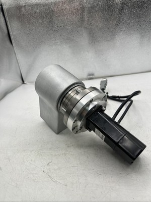 Yaskawa Electric SGMAH-01A1A-NS11 AC Servo Motor  W/ HARMONIC DRIVE 50 ASSEMBLY