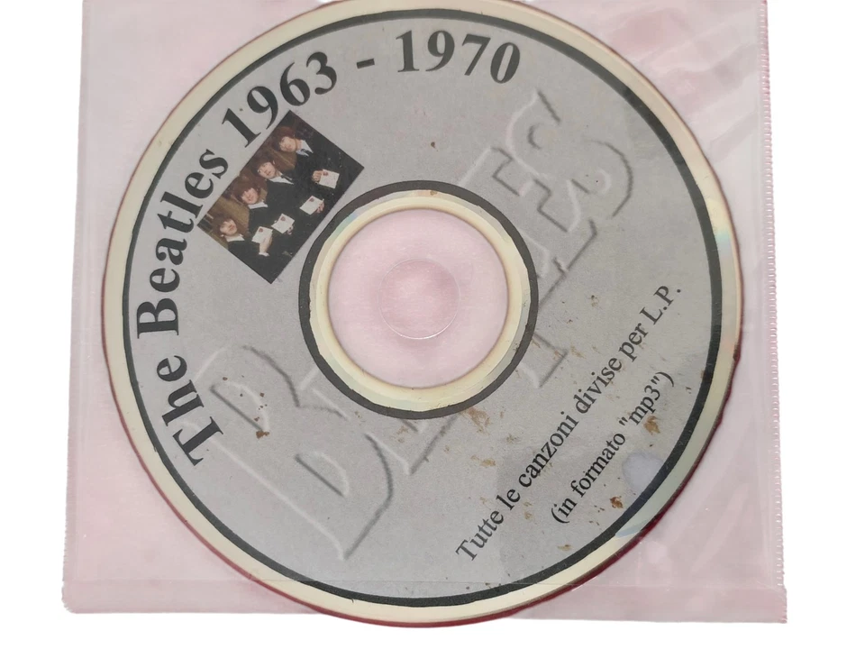 Libro catalogo The Beatles + disco – Edizione italiana da collezione 1963-1970. - Immagine 4 di 4