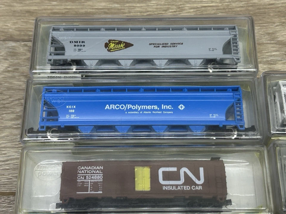 Model Power N Scale 55’ Cylindrical Hopper Refrigerator Coach Car Lot Of 9 - Image 3 of 4