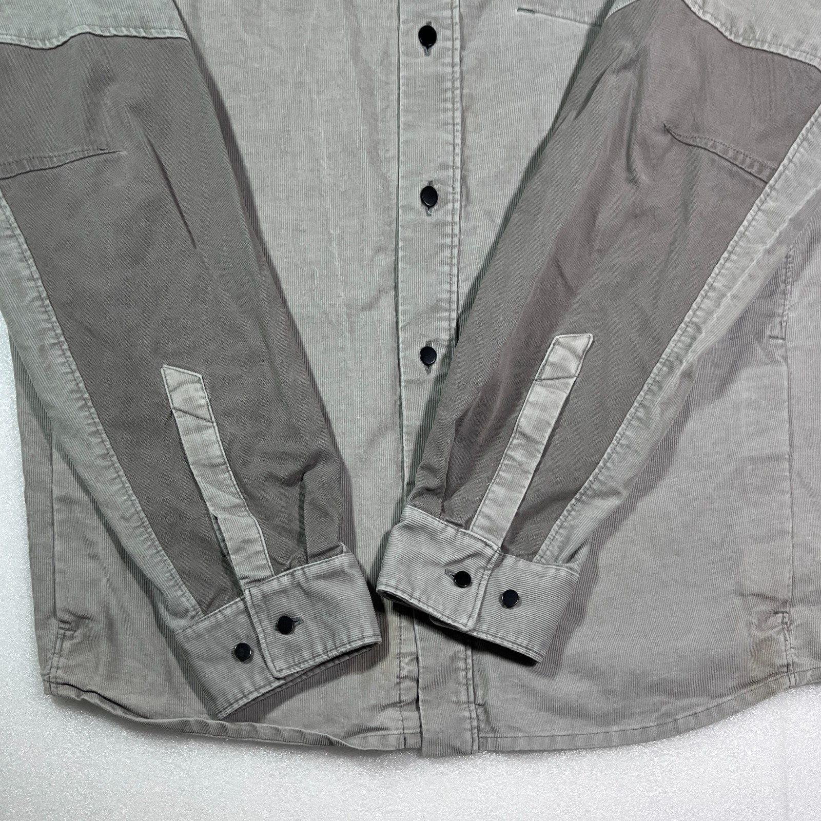 ARC'TERYX Men's Large Button Shirt Jacket Gray Merlon Corduroy Pockets Stained thumbnail 14