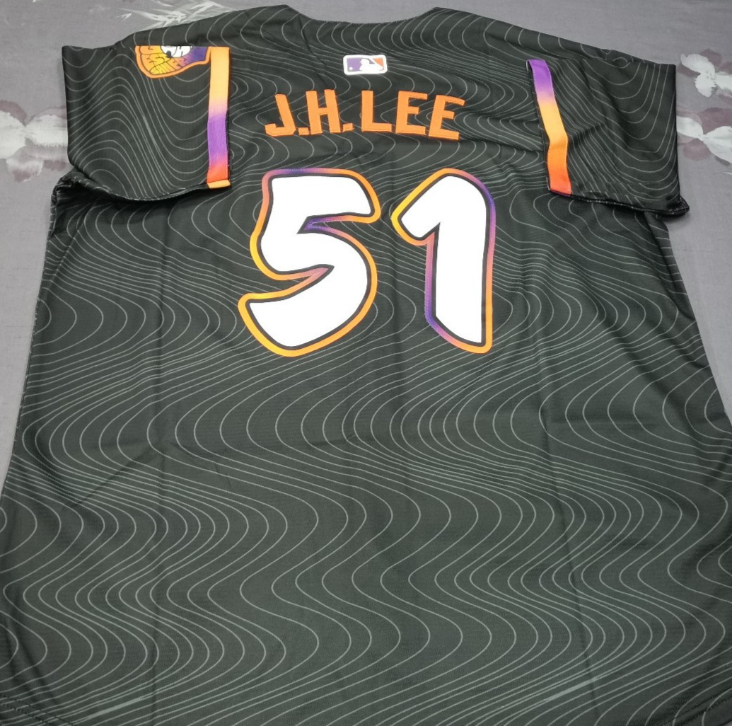 Jung Hoo Lee #51 Giants City Black Cool Base Sewn Stitched Jersey.