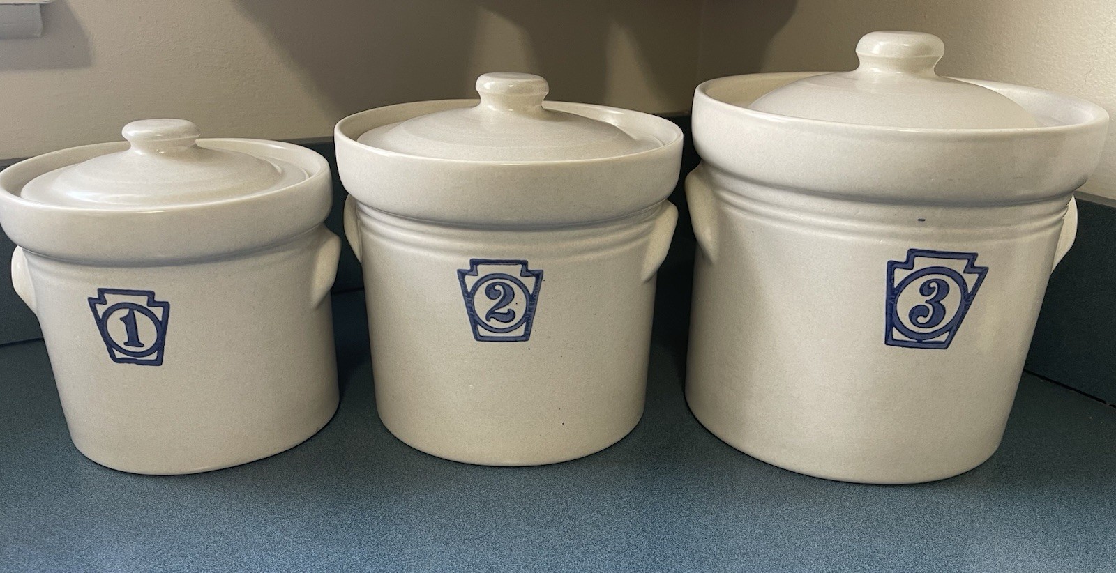 Pfaltzgraff Yorktowne Keystone Vintage Canister Crock Numbered 1, 2, 3 With Lids