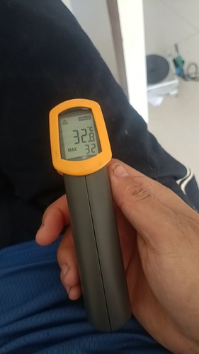 1PC Used Fluke 62 Mini Handheld Infrared Thermometer Non-Contact Temp Gun #W