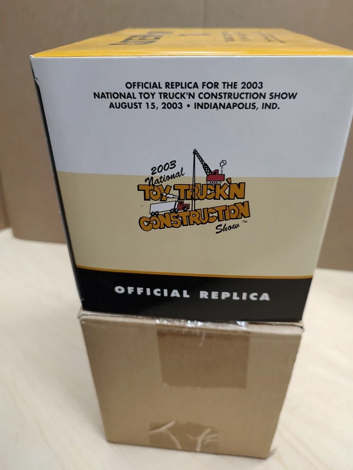 SpecCast 1/16 Caterpillar CAT D2 Track-Type Tractor 2003 Toy Truck'n Show NIB - Image 4 of 4