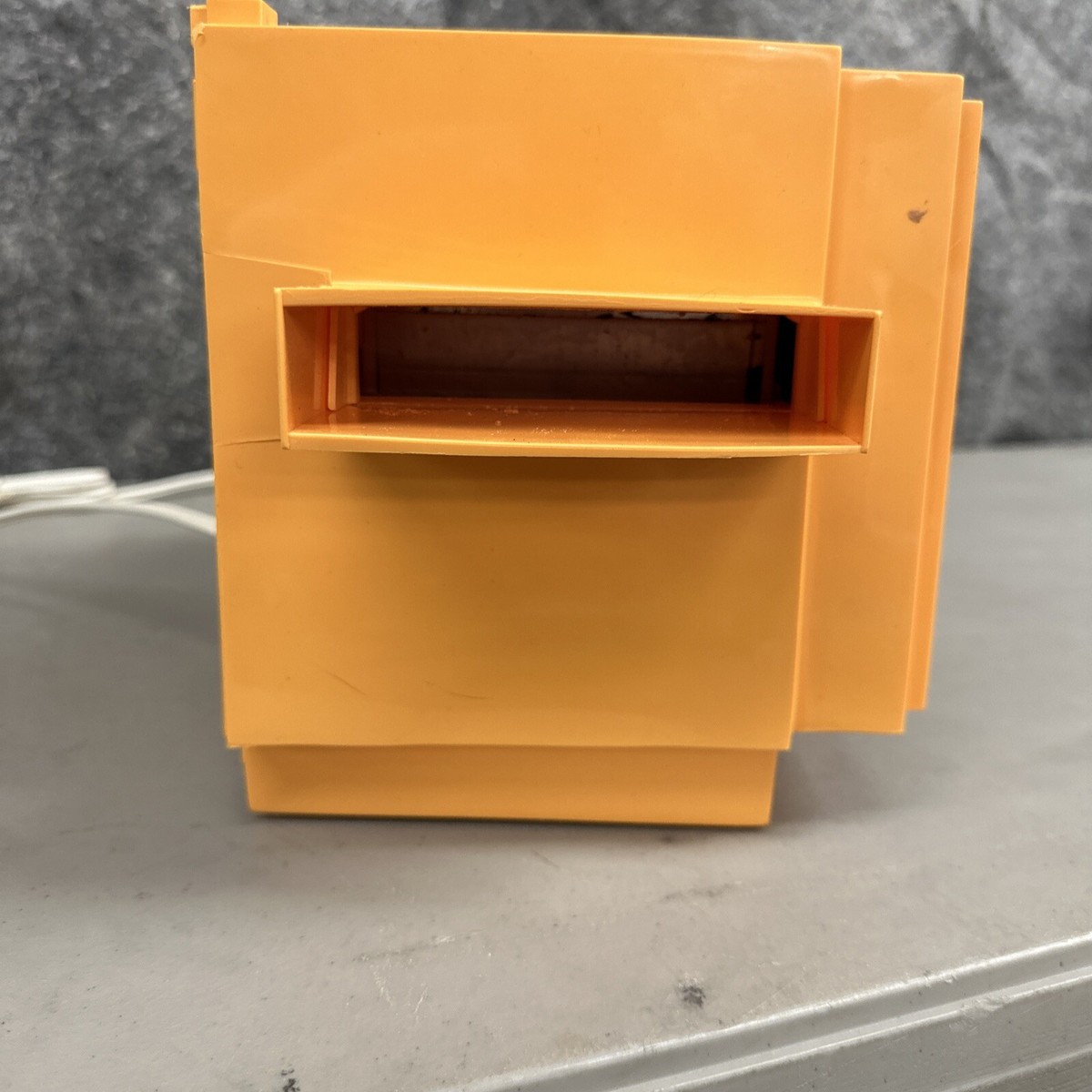Vintage 1983 Kenner Betty Crocker Easy Bake Dual Temp Oven Orange