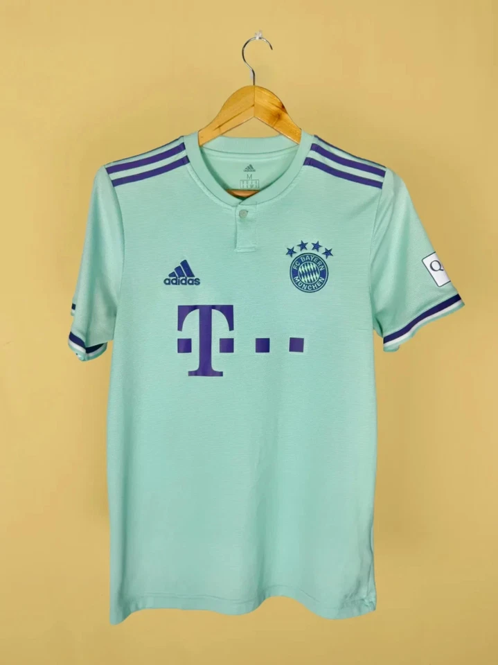 AUTHENTIC 2018 Bayern Munich Away Hummels #5 – Vintage Soccer Jersey Size M - Image 2 of 4