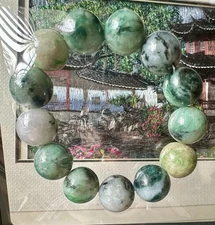 18 MM GRADE A JADEITE/ JADE BEAD BRACELET