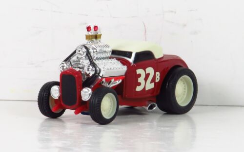 1932 Ford 32 Roadster 2007 Series 1 Blower Red Diecast Car 1:64 - Picture 3 of 5