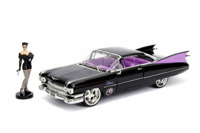 dc bombshells diecast cars