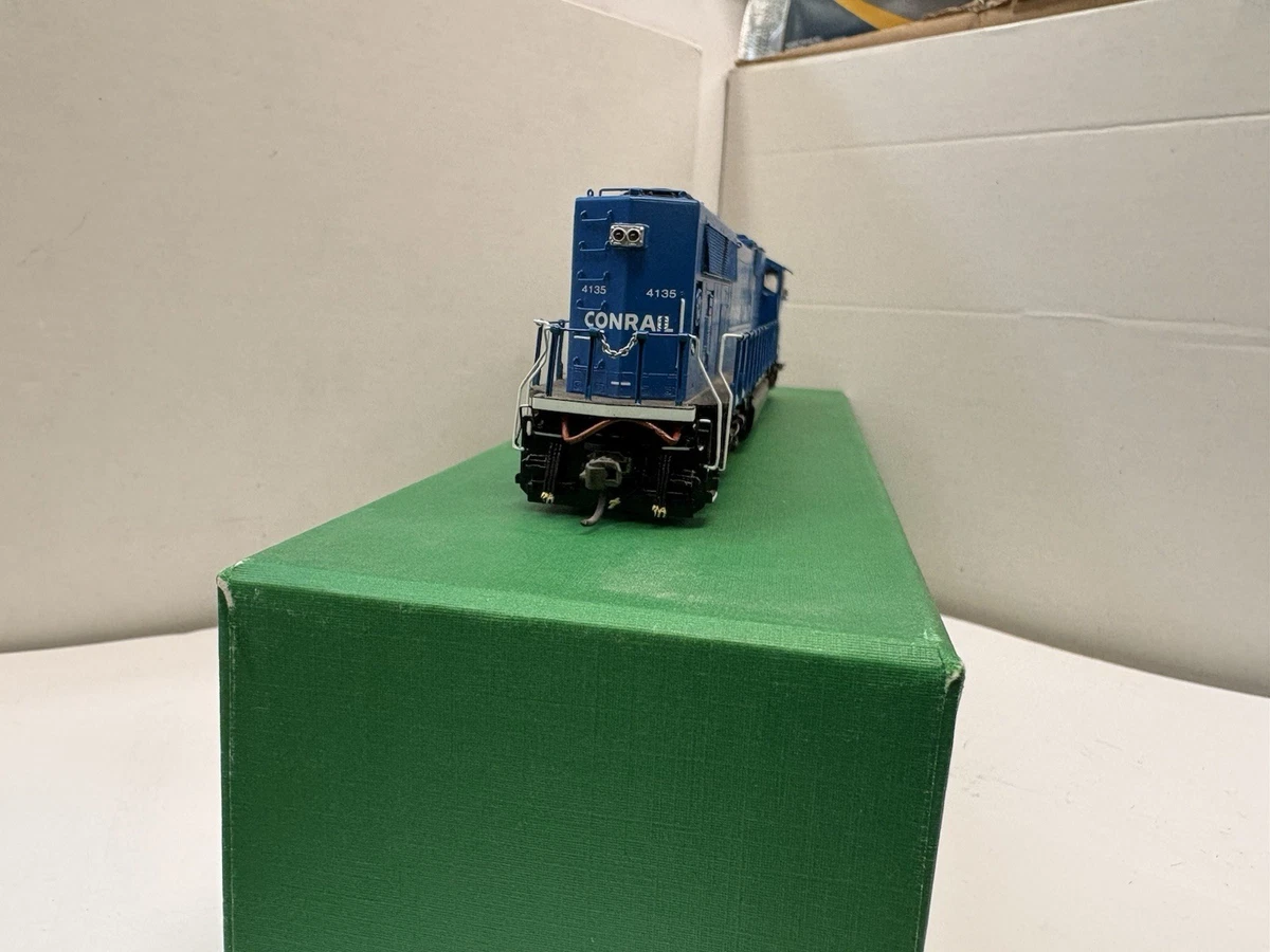 HO Scale Overland Models # 6148.1Conrail,SD70MAC #4135 Factory Painted W/ Lights