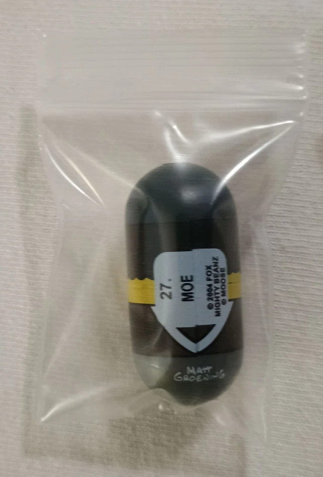 VINTAGE APOSENTADO SPIN MASTER 2004 OS SIMPSONS MAY BEANZ NÚMERO 27 MOE BEAN - Imagem 4 de 4