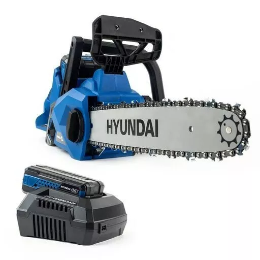 Hyundai 40V Cordless Chainsaw 14 inch Cut inc 2.5 Ah Li ion
