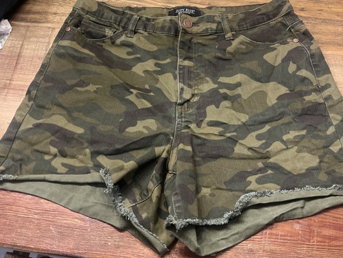Judy Blue Women's Alexis Raw Hem Camo High Rise Denim Shorts 1XL Women - Picture 3 of 12