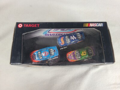 Nascar Hot Wheels 1999 Series 2 Petty Racing Fathers Day Edition