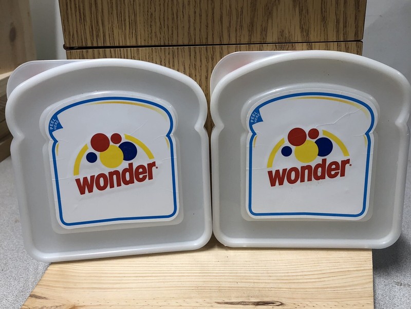 VINTAGE (2) WONDER BREAD SANDWICH CONTAINER BY A. ARONSON 2006