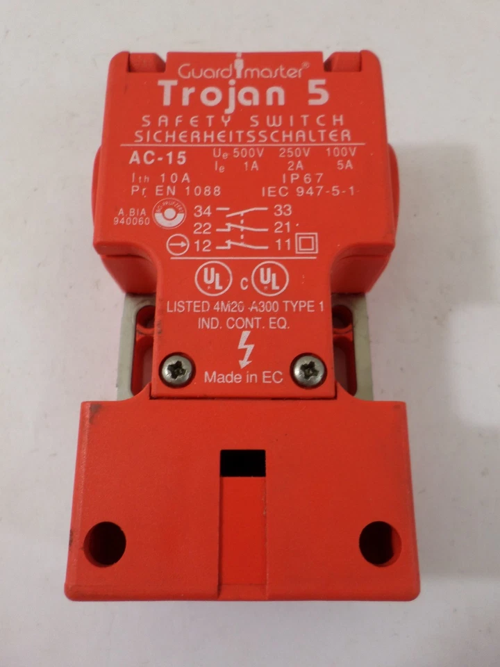 Interruptor de seguridad maestro de guardia Trojan 5 AC-15 MSS-5 M20 usado Foto 2 de 4