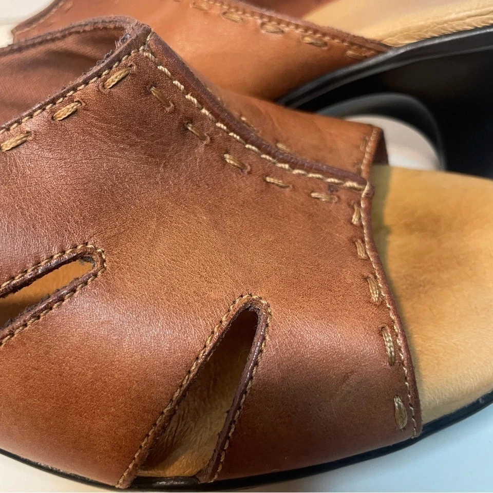Zuecos/mulas Clarks de cuero marrón para mujer - estilo cómodo sin cordones talla 10 Foto 4 de 4