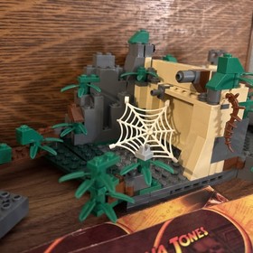 LEGO Indiana Jones: Temple Escape (7623) Incomplete set 1 Minifigure & Box