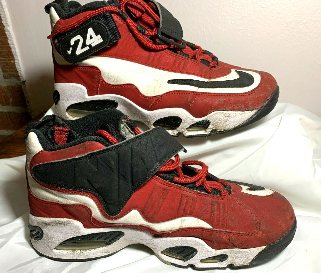 old school ken griffey jr shoes