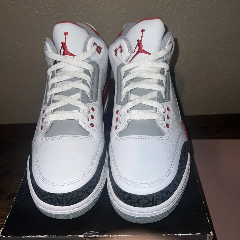 Size 10.5 - Air Jordan 3 Retro 2007 Fire Red - Image 4 of 4