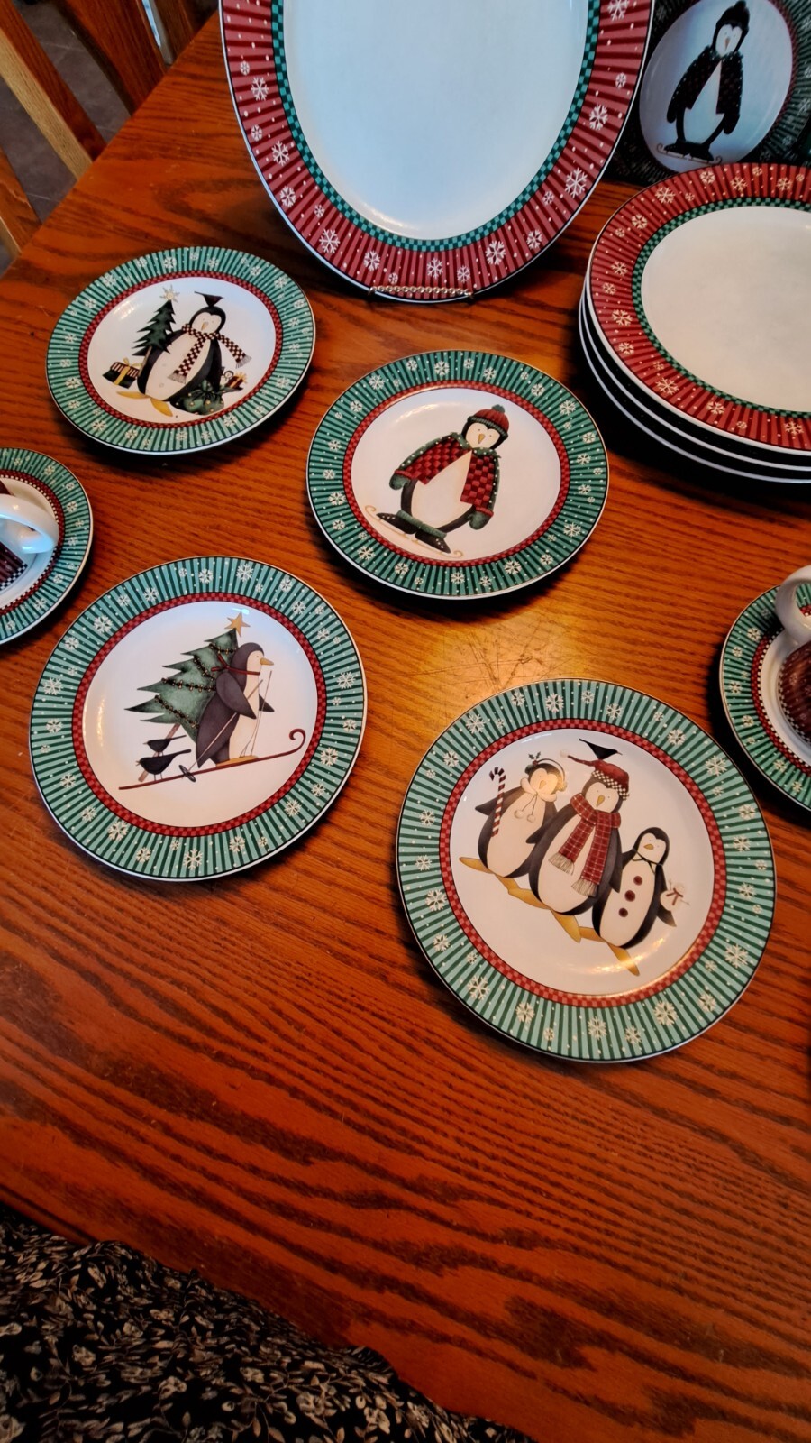 Debbie Mumm Christmas Penguins 20 Piece Dinnerware Set Sakura In Box