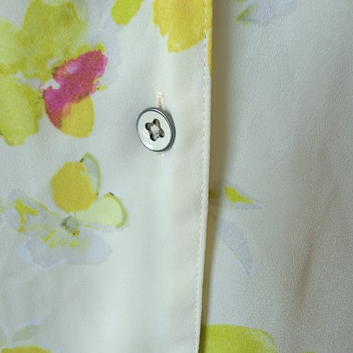 Cabi womens Go To Blouse Style 6294 Yellow Floral size S button front - Picture 6 of 9
