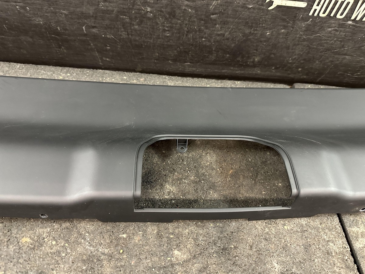 06-08 BMW Z4 FRONT UPPER CENTER WINDSHIELD FRAME COVER OEM  