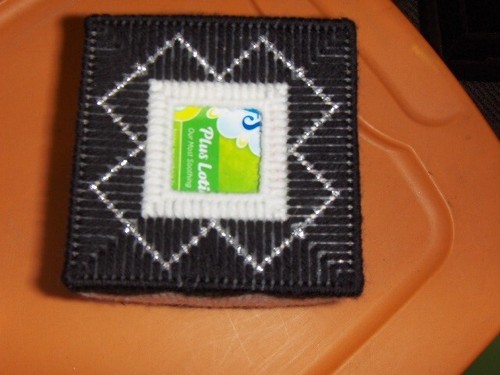 NEW completed plastic canvas tissue box cover - black and white - Picture 3 of 3