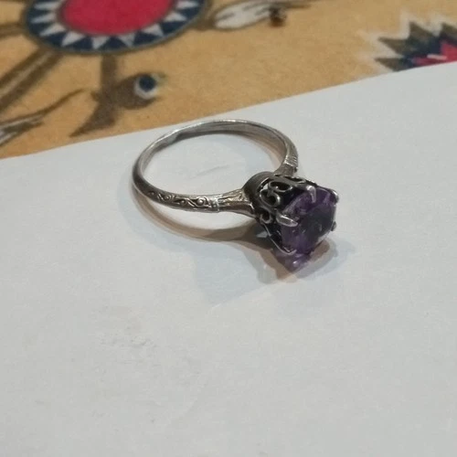 Vintage 14K White gold Round filigree Amethyst Ring.