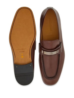 NIB FERRAGAMO DUMAS BLACK LEATHER METAL ENRAVED LOGO LOAFERS 8 EE Chris Reversible Bit Loafer – M. Dumas and Sons main image 2
