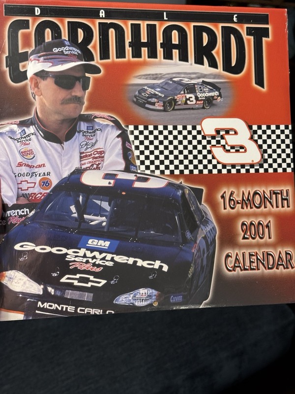 2001 Dale Earnhardt (Sr.) 16-Month Calendar (Starline, Goodwrench #3) 