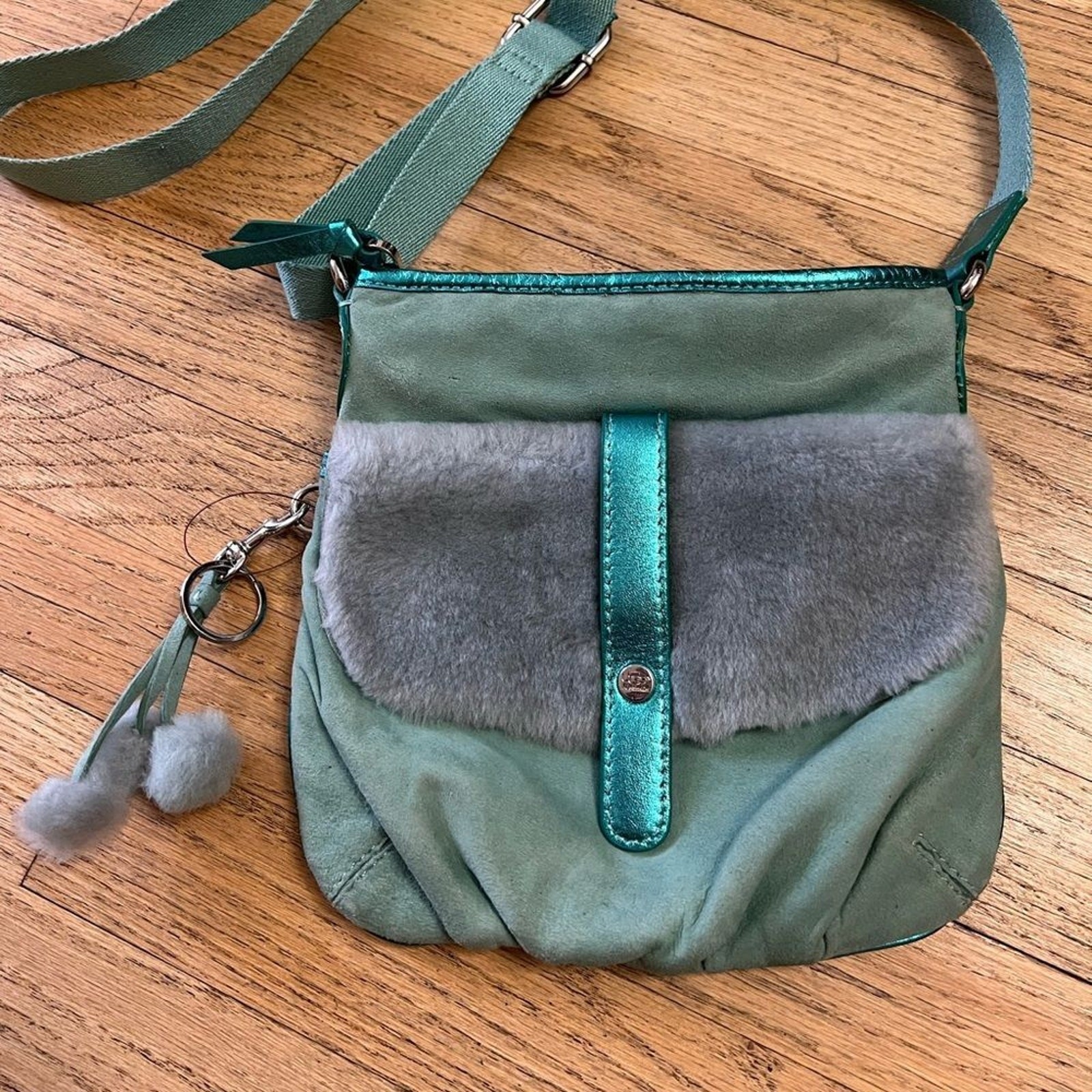 Ugg crossbody shearling and suede bag