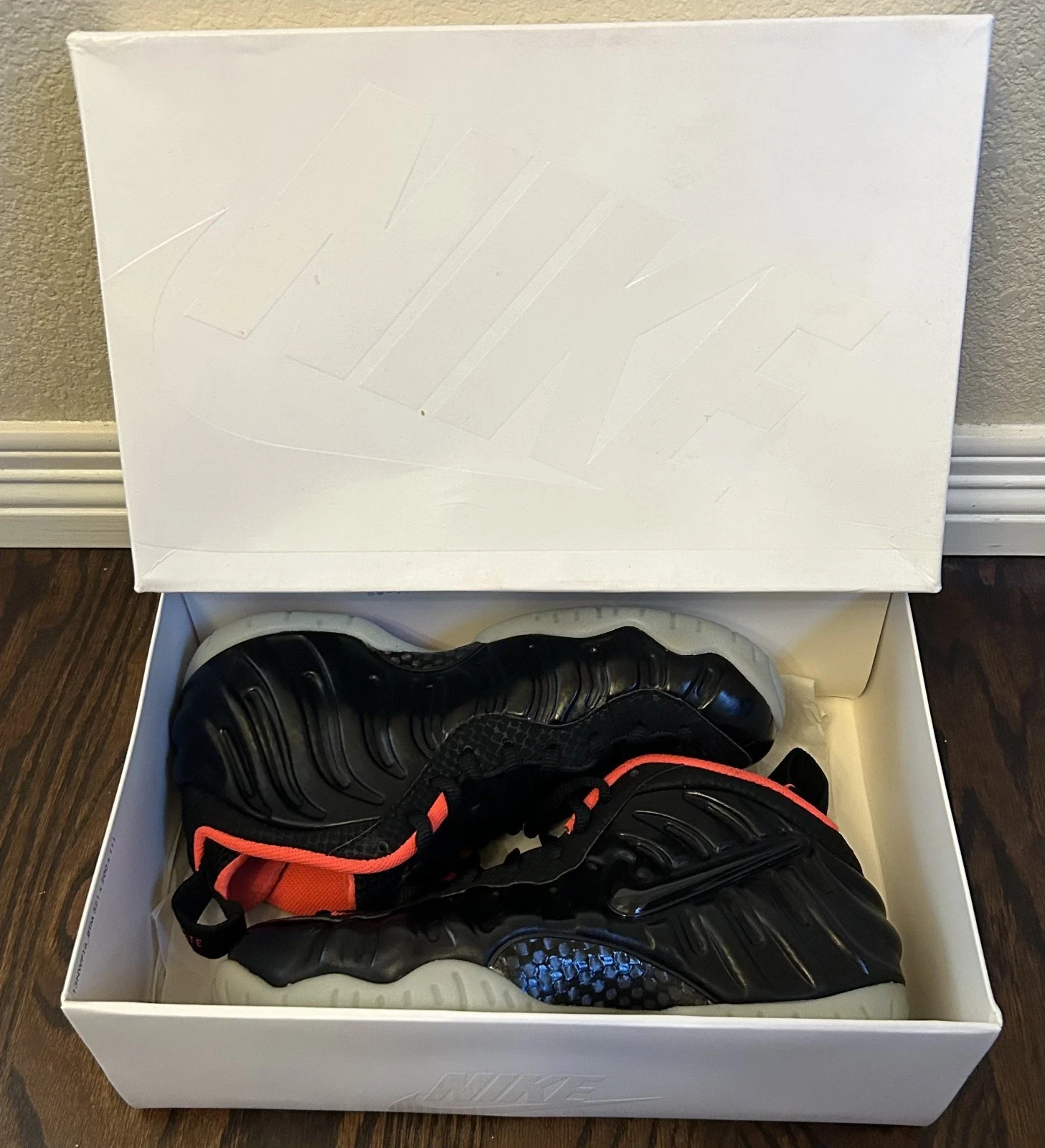 Nike Air Foamposite Pro Premium YZY 616750-001 Size 6.5 Women’s 8