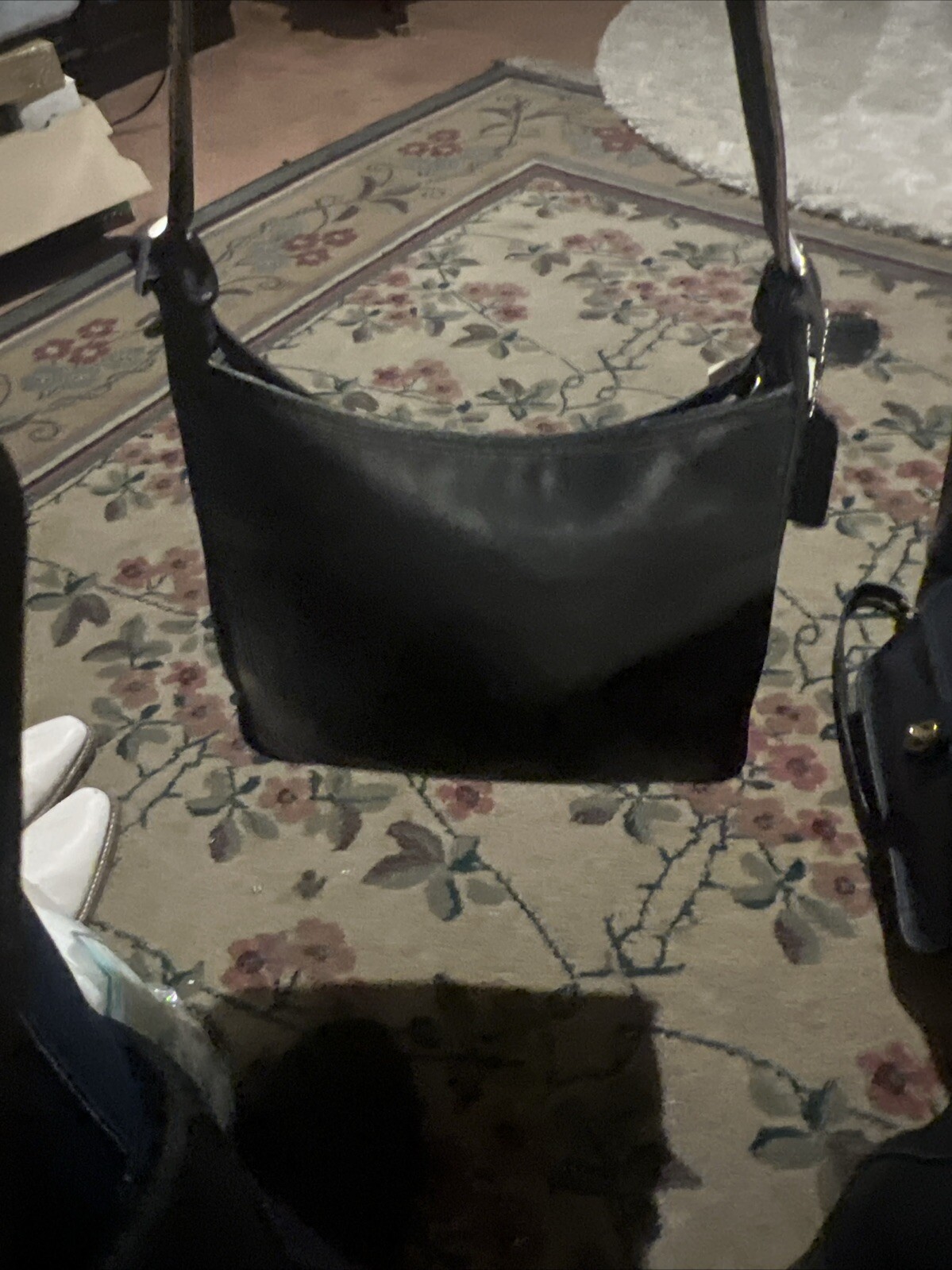 Vintage Coach leather designer handbags for women-image