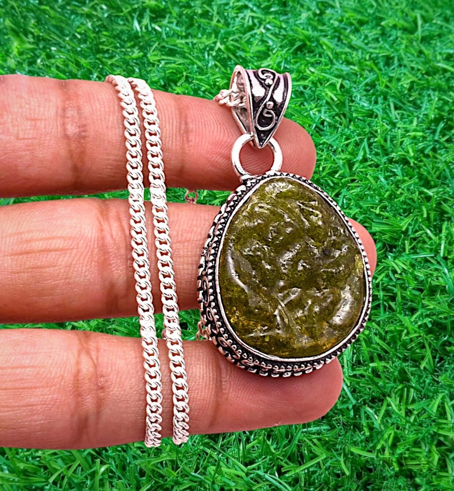 Colgante de plata de ley 925 moldeavita colgante de piedras preciosas hecho a mano. Foto 2 de 3