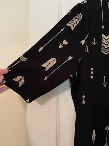 Abito LuLaRoe TG 3X nero design freccia aderente svasato scollo a scoop midi sud-ovest ottime condizioni - Foto 3 di 9