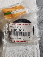 Kawasaki Zx600 1998-99 Zx900 1998 Fork Outer Tube Oil Seal OEM