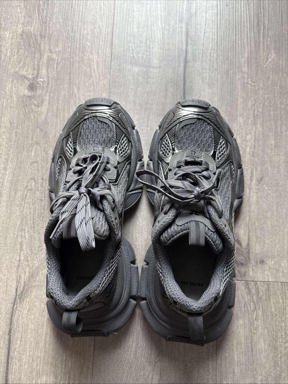 Balenaga men's sneakers size 9.5 new no box