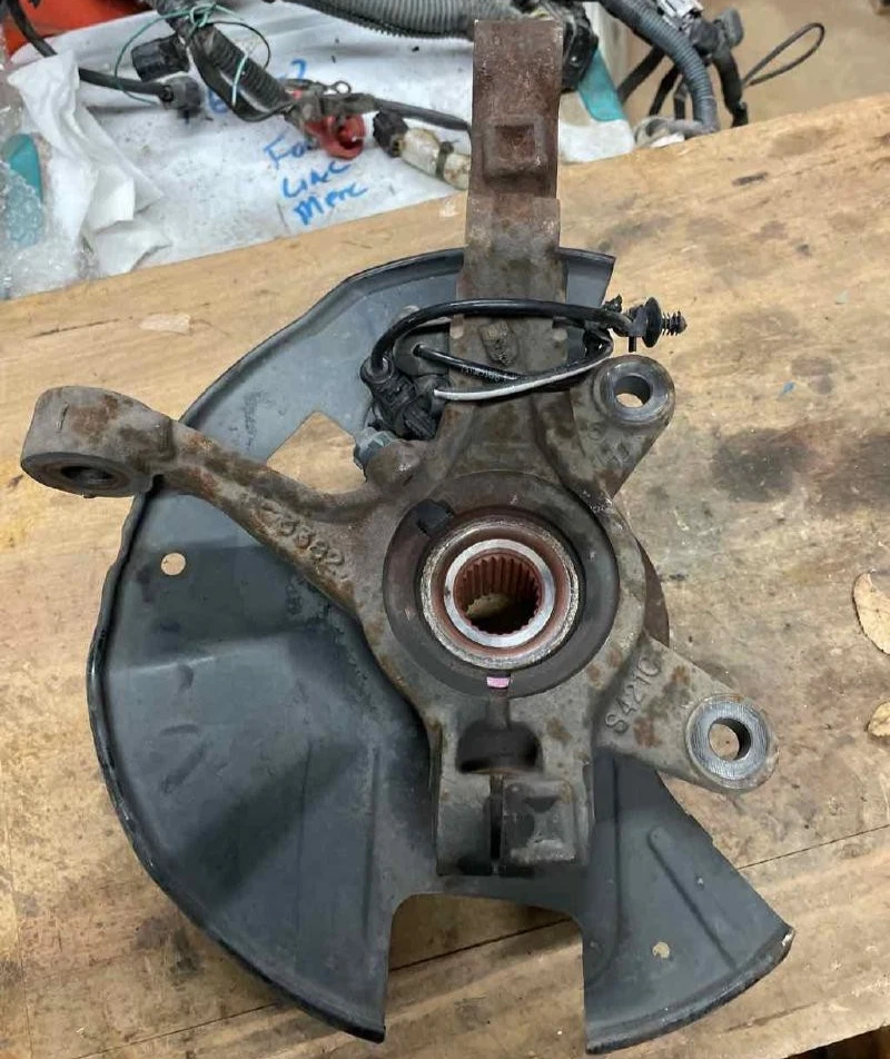 2011-2013 Ford Fiesta Front Left Driver LH Spindle Knuckle Assembly Oem 11-13 - Image 2 of 4