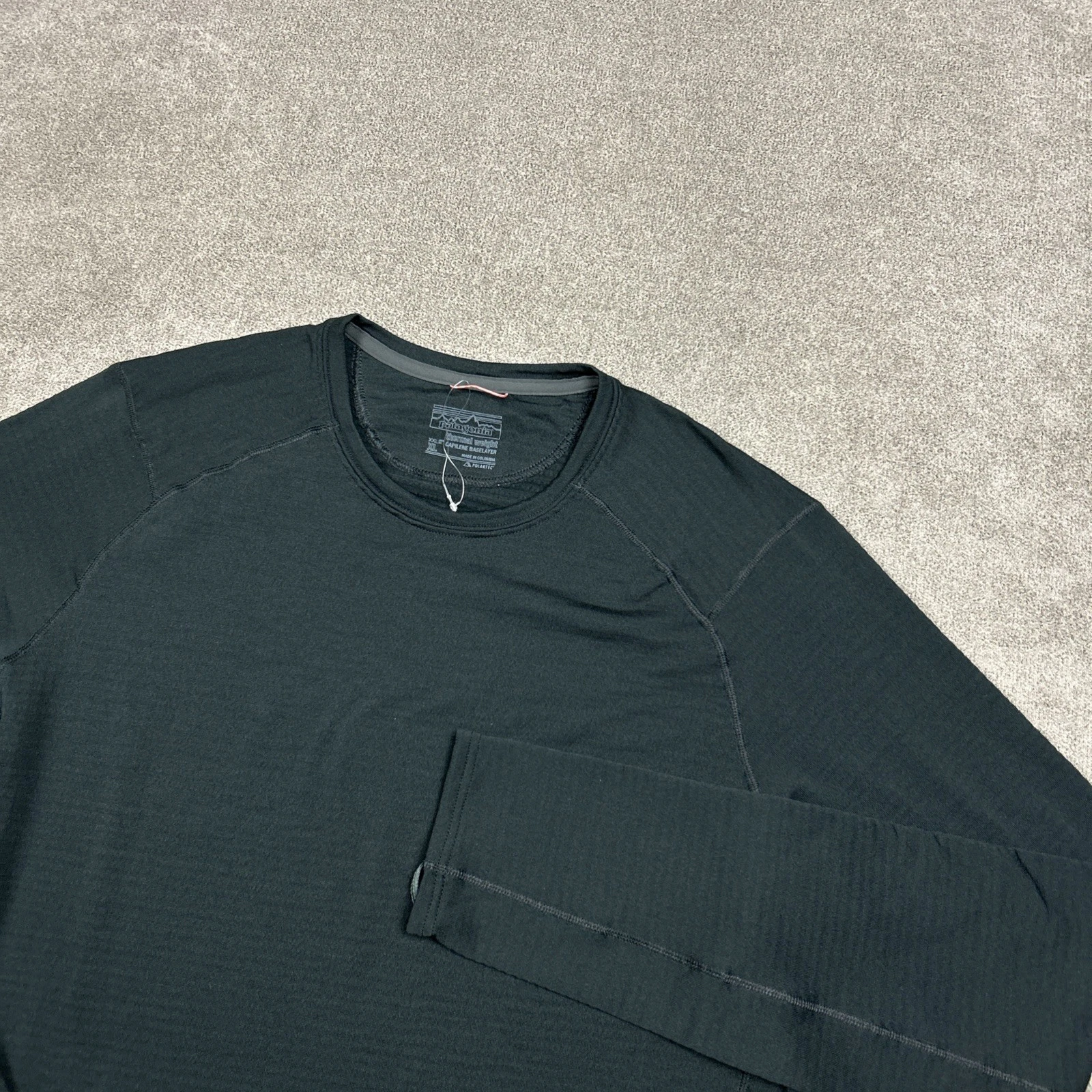 Patagonia Capilene Thermal Weight Crew Mens XL Black Base Layer Slim Fit NWOT
Opens in a new window