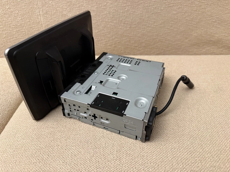 Alpine INE-F904DC Halo 9 autoradio multimediale 9" 1 Din con DAB+ mappe camper - Immagine 2 di 4