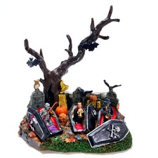 Lemax 2007 A Little Night Music Spooky Town 73601 Mummy Vampire Skeleton Crows