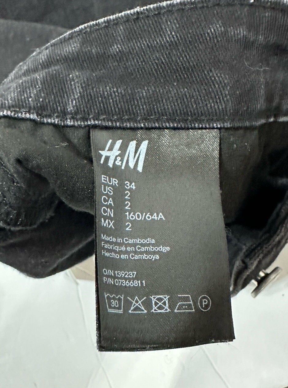 Women’s Shorts H&M Black Light Wash Cut Off Jean Stretch Pocket’s Size US 2 thumbnail 5