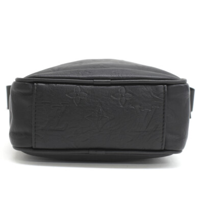 バッグ LOUIS VUITTON DANUBE PM M.SHAD.NOIR Louis Vuitton Danube Monogram Shadow PM Black in Coated