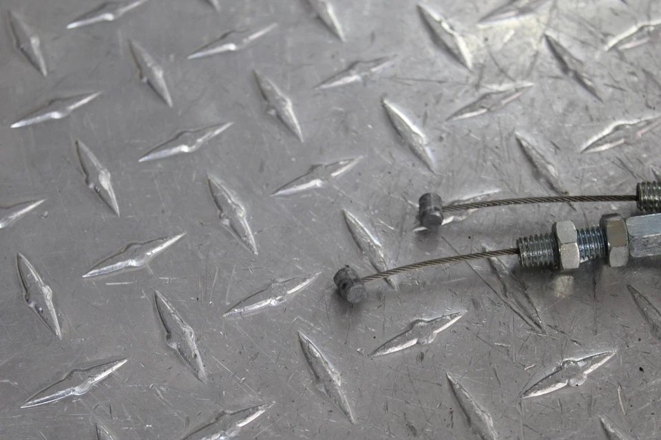 2003 SUZUKI GSXR600Z LIMITED THROTTLE CABLES LINES - Image 2 of 4