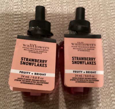 Bath & Body Works~*Strawberry  Snowflakes*~Wallflowers Refill Bulbs Lot of 2