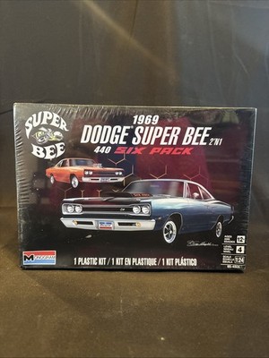 Monogram 1969 DODGE SUPER BEE 440 SIX PACK 2'n1 MODEL KIT 1/24 Scale NEW Sealed