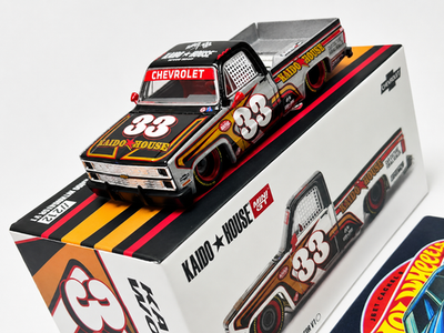 MINI GT 街道ハウス　Chevrolet Silverado V1チェイス Kaido House X Mini GT Chevrolet Silverado Intimidator V1 #KHMG212