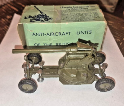 BRITAINS LTD #1717 2 Pounder British Anti Aircraft Gun w/Box 1950's vg england
